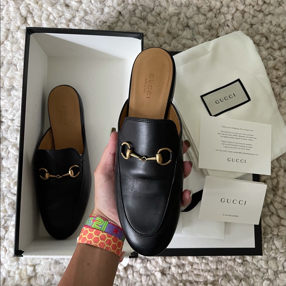 GUCCI WOMEN’S PRINCETON LEATHER LOAFERS
